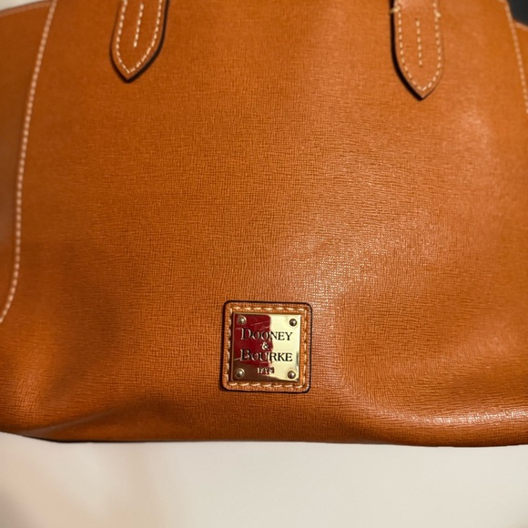 Dooney and Bourke satchel - Picture 2 of 6